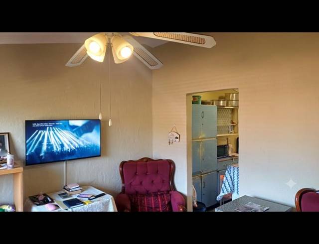2 BEDROOM HOUSE FOR SALE IN BOMBAY HEIGHTS